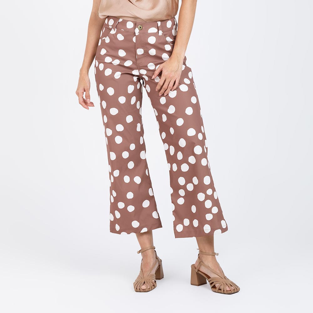PANTAL¨®N CARAMELO SILUETA FLARE ESTAMPADO