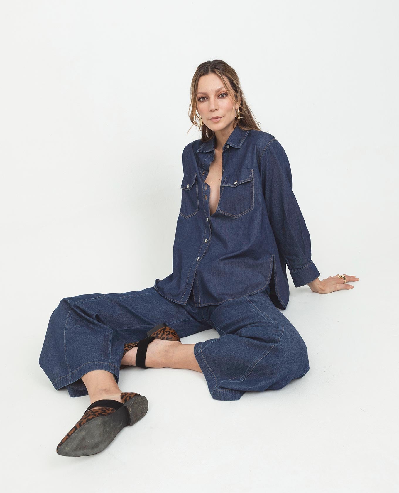 CAMISA CHAMBRAY PARA MUJER SILUETA REGULAR MANGA LARGA
