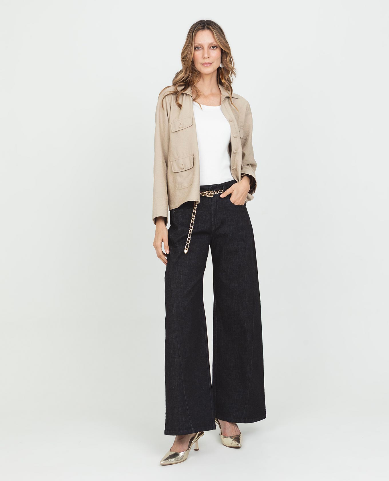 JEAN WIDE LEG PARA MUJER CON CORTES EN COSTADOS TONO OSCURO CINCO BOLSILLOS