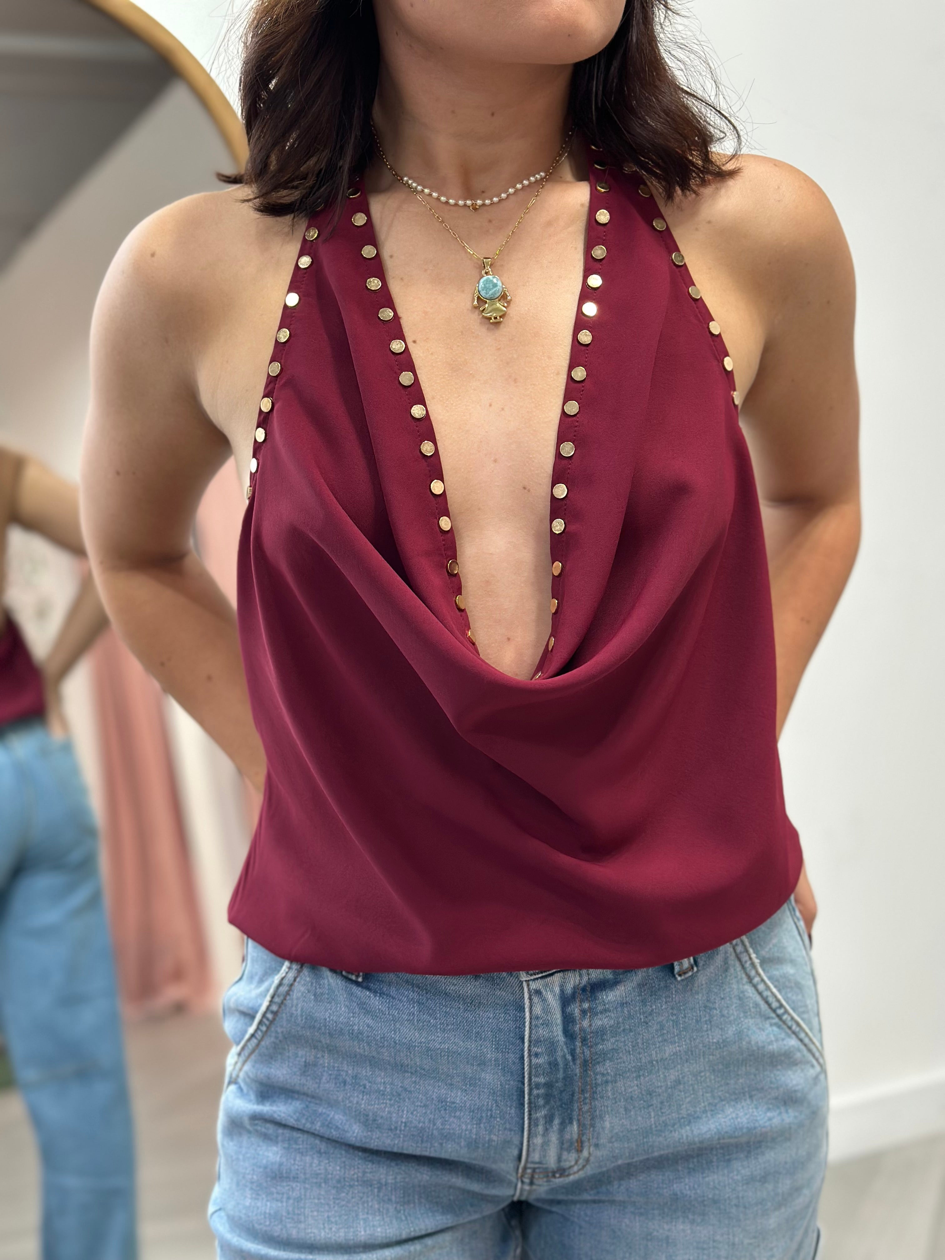 Top tipo halter con escote en ¡°V¡± profundo