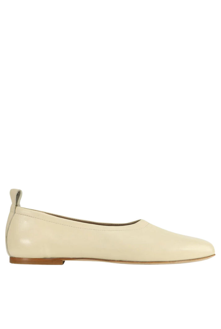 The Foundation Flat | Lemonade