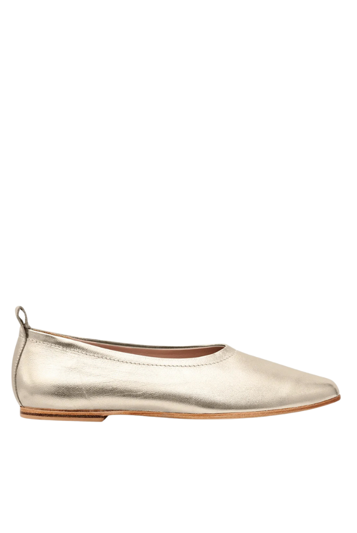 The Foundation Flat | Champagne