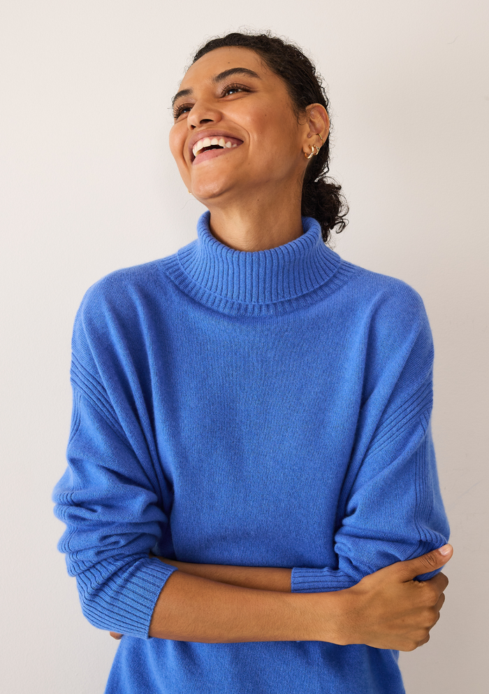 Chevron Detail Relaxed Polo Sweater | Lake Blue